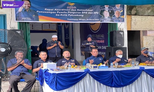 Ketua Bappilu Partai Nasdem Sumatera III yang juga Anggota DPR RI Fraksi Nasdem, Fauzi H Amro, M.Si kunjungan ke kantor DPD Partai Nasdem Kota Palembang, Minggu (6/3/2022). Foto : viralsumsel.com/nto