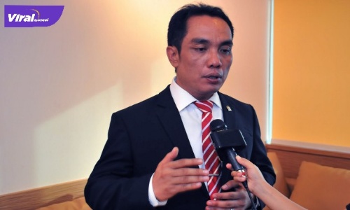 Anggota Komisi XI DPR-RI, Fauzi H Amro M,Si dalam keterangan persnya di Jakarta, Selasa (8/3/2022). Foto : viralsumsel.com