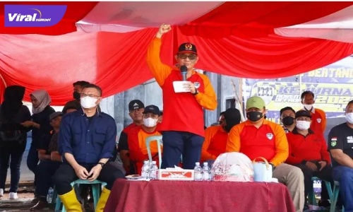Bupati PALI Ir H Heri Amalindo MM membuka Kejurnas Offroad Individual dan Team Non Winch seri 1 Sumsel di Sirkuit Mako Brimob, KM 10, PALI, Sabtu (11/3/2022). Foto : viralsumsel.com/eko