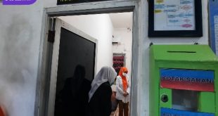 Wakil Walikota Palembang Fitrianti Agustinda tinjau Puskesmas Jalan Merdeka, Senin (21/3/2022). Foto : viralsumsel.com/nto