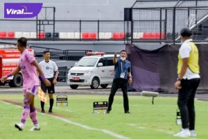 Widodo C Putro akhiri kerjasama dengan Persita Tangerang. Foto : lib