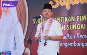Plt Bupati Muba Beni Hernedi Safari Ramadhan di Masjid Raudhatul Jannah Desa Pagarkaya Kecamatan Sungai Keruh, Senin (11/4/2022). Foto : viralsumsel.com/dev