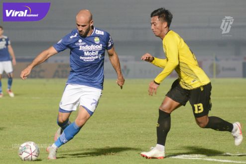 Pemain Persib musim lalu di BRI Liga 1 2021/2022 Mohammed Rashid. Foto : lib