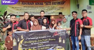 Komunikasi otomotif Honda Civic FD Squad Chapter Palembang berbagi kepada sesama mengunjungi panti asuhan Siti Fatimah di Jalan Sukatani Palembang dengan memberikan bantuan sembako, Sabtu (16/4/2022). Foto : viralsumsel.com/kai