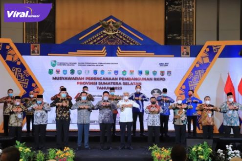 Wakil Bupati Ogan Ilir H Ardani S.H., M.H hadiri Musyawarah Perencanaan Pembangunan RKPD Provinsi Sumatera Selatan Tahun 2023 di Hotel Santika Premiere, Palembang, Rabu, (13/4/2022). Foto : viralsumsel.com/jun