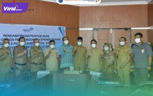Wakil Bupati OKI, H.M. Dja’far Shodiq bersama Kepala Perwakilan BKKBN Provinsi Sumatera Selatan melalui bidang pengendalian penduduk, Taruna Rosevolt, SH., M.Hum. Foto : viralsumsel.com/fir