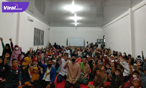 Wakil Ketua DPRD Provinsi Sumatera Selatan (Sumsel) H Muchendi Mahzareki SE, menghadiri acara Ramadhan Ceria dengan Tema “Barokah Ramadhan Bersama Anak Yatim”. Foto : viralsumsel.com/ion
