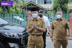 Wali Kota Palembang, H Harnojoyo di sela meresmikan rumah restorative justice di Kantor Lurah 8 Ulu, Kecamatan Jakabaring, Selasa 26 April 2022. Foto : viralsumsel.com/nto
