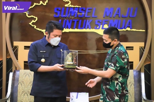 Gubernur Sumsel H Herman Deru terima audensi Danlanal Palembang, Senin (4/4/2022). Foto : viralsumsel.com/win
