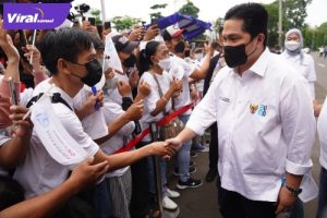 Erick Thohir Saat Antar Pemudik Lebaran. Foto : Viralsumsel/Nto