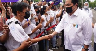 Erick Thohir Saat Antar Pemudik Lebaran. Foto : Viralsumsel/Nto