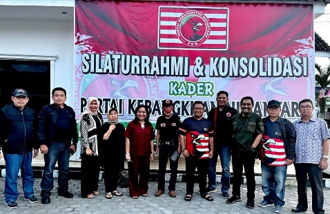 Ketua Pimda PKN Provinsi Sumsel Ir Hj Lucianty SE dalam acara silaturahmi dan konsolidasi dengan kader dan simpatisan Pimcab PKN Kabupaten Muba, Rabu (18/5/2022). Foto : viralsumsel.com/ion