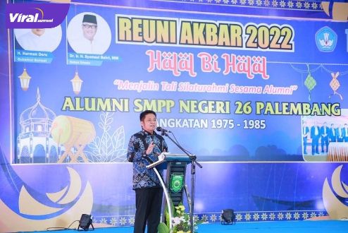 Gubernur Sumsel H. Herman Deru menghadiri Reuni Akbar dan halal bihalal alumni SMPP 26 Palembang di Kantor DPW Nasdem Sumsel, Sabtu (7/5/2022). Foto : viralsumsel.com/win