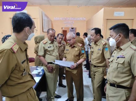 Sekda, Muhsin Abdullah ST, MM, MT, sidak hari pertama masuk kerja setelah libur Idul Fitri, Senin, (9/5/2022). Foto : viralsumsel.com/jun