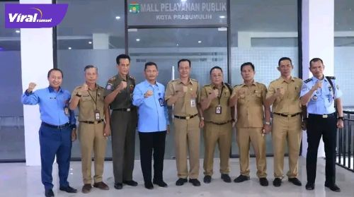 Setda Pemkot Prabumulih Elman, ST terima kunker Kadiv Keimigrasian Kanwil Kemenhumkam Sumsel, Herdaus, SH dalam rangka meninjau langsung persiapan kantor UKK Prabumulih, Selasa (17/5/2022). Foto : viralsumsel.com/mal