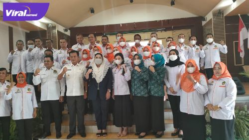 Kepengurusan KORMI Kota Prabumulih Periode 2022-2026 usai dikukuhkan di Gedung Kesenian Rumah Dinas Walikota, Rabu (18/5/2022). Foto : viralsumsel.com/mal