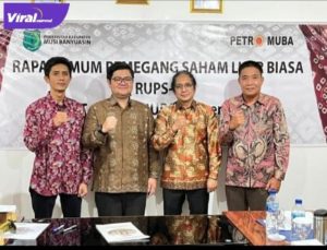 Khadafi SE sebagai Direktur Utama Petro Muba (dua kanan) bersama para petinggi PT Petro Muba lain usai RPUS di Sekayu, Jumat (20/5/2022) malam. Foto : viralsumsel.com/ion