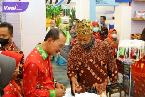 Walikota Palembang, H. Harnojoyo hadir dalam HUT Apeksi ke-22 di Kota Bandar Lampung, Jumat 27 Mei 2022. Foto : viralsumsel.com/nto Walikota Palembang, H. Harnojoyo hadir dalam HUT Apeksi ke-22 di Kota Bandar Lampung, Jumat 27 Mei 2022. Foto : viralsumsel.com/nto