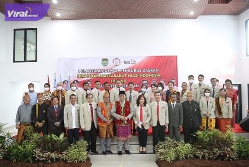 Gubernur Sumsel H. Herman Deru saat hadiri Pelantikan DPD HIMNI Sumsel, di Aula Gereja GPIB Immanuel Palembang, Sabtu, (29/5/2022). Foto : viralsumsel.com/win