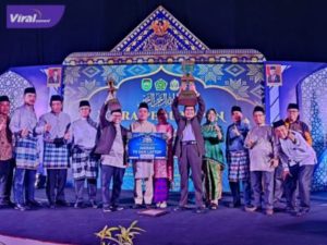 Wakil Bupati Ogan Ilir H. Ardani S.H M.H hadiri Penutupan Musabaqoh Tilawatil Qur’an (MTQ) XXIX Prov. Sumsel tahun 2022 di Aula Utama Asrama Haji, Palembang, Senin (30/5/2022). Foto : viralsumsel.com/jun