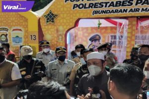 Kacab PT Jasa Raharja Sumsel Saat Memantau Langsung Arus Mudik Lebaran Bersama Forkompinda Sumsel. Foto : Viralsumsel/Nto