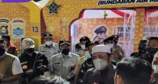 Kacab PT Jasa Raharja Sumsel Saat Memantau Langsung Arus Mudik Lebaran Bersama Forkompinda Sumsel. Foto : Viralsumsel/Nto