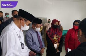 Bupati PALI, Ir H Heri Amalindo MM dan Wakil Bupati PALI, Drs Soemarjono tinjau proses pembangunan RSUD PALI. Foto : viralsumsel.com/eko