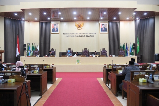 Suasana Rapat Paripurna Ke-LI (51) dengan Angenda Penyampaian Penjelasan Gubernur terhadap Raperda Prov.Sumsel tenteng Pertanggungjawaban Pelaksanaan APBD Prov.Sumsel Tahun Anggaran 2021, Rabu (8/6/2022). Foto : viralsumsel.com