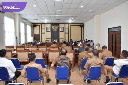 Suasana Bamus DPRD Kabupaten Ogan Ilir melaksanakan rapat di Sekretariat DPRD Kabupaten Ogan Ilirm, Senin, 4 April 2022. Foto : viralsumsel.com/jun
