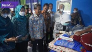 H.M. Lubis., SKM. M.Kes, Kepala DPPKB OKI tinjau pelayanan KB serentak sejuta akseptor untuk pengendalian penduduk di OKI yang lebih berkualitas, Rabu, (15/06/2022). Foto : viralsumsel.com/fir