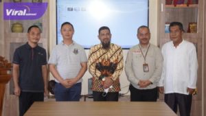 Asisten Bidang Pemerintahan dan Kesejaterahan Rakyat, Drs. H. Antonius Leonardo, M.Si mengapresiasi Dinas Kependudukan dan Pencatatan Sipil OKI yang terus menghasilka Inovasi dan mempermudah masyarakat untuk mendapatkan layanan adminduk. Foto : viralsumsel.com/fir