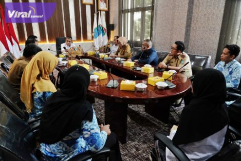 Wakil Bupati Ogan Ilir H. Ardani S.H., M.H. saat terima audiensi IGI Ogan Ilir di Ruang Rapat Wakil Bupati Ogan Ilir KPT Tanjung Senai, Selasa (21/06/2022). Foto : viralsumsel.com/jun