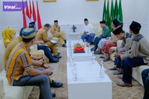 Pj Bupati Muba Drs H Apriyadi MSi menerima audiensi Pengurus Cabang LDNU Muba, di Ruang Audiensi Bupati Muba, Senin (1/8/2022). Foto : viralsumsel.com/dev