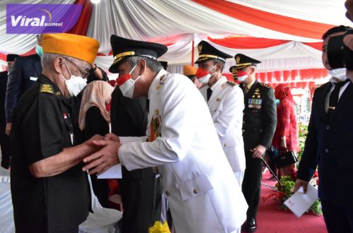 Bupati OKI, H. Iskandar, SE usai peringatan HUT ke 77 RI tingkat Kabupaten OKI di Kayuagung, Rabu (17/8/2022). Foto : viralsumsel.com/fir