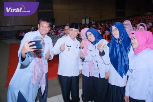 Pj Bupati Muba Drs Apriyadi MSi saat Seminar Pendidikan Guru 2022 dengan Tema “Mendidik Generasi Digital” di Opproom Pemkab Muba, Rabu (24/8/2022). Foto : viralsumsel.com/dev