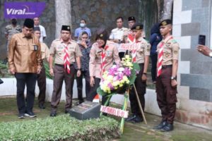 Wakil Wali Kota Palembang Fitrianti Agustinda ikut langsung mendonorkan darahnya dalam rangka HUT Pramuka ke 61 di Kota Palembang, Jumat (26/8/2022). Foto : viralsumsel.com/nto