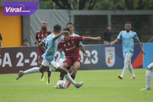 Potret pertandingan Sriwijaya FC versus Perserang pada pekan perdana Liga 2 2022/2023 di Stadion Atletik, Palembang, Sanin (29/8/2022). Foto : viralsumsel.com/windi
