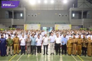 Wakil Gubernur Sumsel H Mawardi Yahya saat membuka secara resmi jalannya Seleksi Nasional Pemagangan ke Jepang yang dilaksanakan di Gor Dempo JSC, Palembang, Senin (29/8/2022). Foto : viralsumsel.com/win
