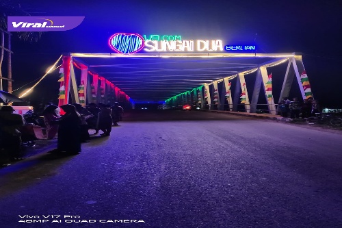 Penampakan Wajah Baru Jembatan Sungai Dua Yang Bertuliskan Welcome Sungai Dua, BERLIAN.