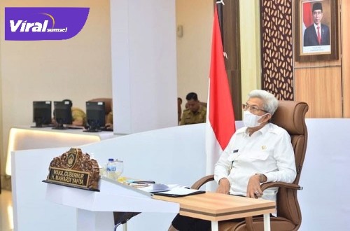 Wakil Gubernur Sumsel H. Mawardi Yahya secara virtual  mengikuti Rakornas Pengendalian Inflasi Tahun 2022  bersama Presiden Joko Widodo di Command Center Kantor Gubernur Sumsel, Kamis (18/8/2022). Foto : viralsumsel.com/win