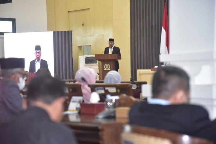 DPRD Provinsi Sumsel menerima jawaban Gubernur yang telah dibacakan oleh Wakil Gubernur Sumsel H Mawardi Yahya. Foto : viralsumsel.com