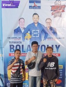 Peserta menndaftarkan diri di ajang Turnamen Bola Volly AHY Cup di OKU Timur. Foto : viralsumsel.com/ion