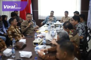 Agus Raflen sambutan sebagai Direktur PT MEP menggantikan Augie Bunyamin, di Ruang Rapat lantai 2 Direktur Graha PT MEP, Jumat (2/9/2022). Foto : viralsumsel.com/dev