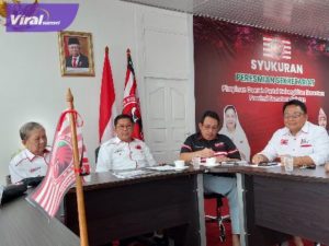 Ketua BAPILU Pimda PKN Sumsel, Drs. H.M. Albahori, M.IKom, didampingi Ketua Dewan Penasehat Pimda PKN Sumsel H Noviarman Kailani, Sekretaris Pimda PKN Sumsel H Syaiful Islam di Sekretariat Pimda PKN Sumsel, Kamis (8/9/2022) pagi. Foto : viralsumsel.com/ion