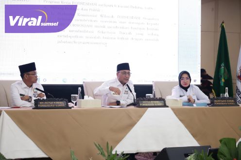 Ketua FORSESDASI Komwil Sumsel yang juga Pj Bupati Muba H Apriyadi pimpin Rapat Kerja FORSESDASI Komisariat Wilayah Sumsel di Guest House Griya Bumi Serasan Sekate, Kamis (8/9/2022). Foto : viralsumsel.com/dev