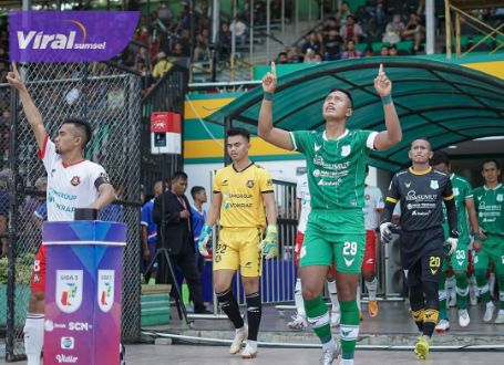 Para pemain PSMS Medan keluar lapangan jelang hadapi Karo United pada laga pekan kedua Liga 2 di Stadion Teladan, Medan, Minggu (11/9/2022). Foto : ig psms