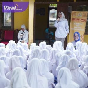 Anggota DPD RI yang juga anggota MPR RI dari Dapil Sumsel, Amaliah Sobli S.KG, M.B.A Sosialisasikan Empat Pilar Berbangsa dan Bernegara di Desa Seri Tanjung Ogan llir. Foto : viralsumsel.com/ion