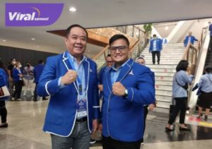 Ketua DPC Partai Demokrat Kabupaten OKU Timur, Azmi Shofix bersama Ketua DPD Partai Demokrat Sumsel saat hadiri Rapimnas Partai Demokrat di Jakarta Convention Center (JCC), Jakarta, Kamis (15/9/2022). Foto : viralsumsel.com/ion