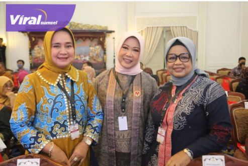 Ketua Dekranasda Sumsel Hj Febrita Lustia HD saat hadiri Rakernas Dekranas 2022 di Auditorium Istana Wakil Presiden, Jakarta, Selasa (20/9/2022) pagi. Foto : viralsumsel.com/win