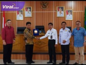 Suasana pertemuan yang ke 4 terkait kegiatan bimtek menuju smart city yang dilaksanakan serentak di 50 kota, peserta dari berbagai Organisasi Perangkat Daerah (OPD) Pemda OKI. Foto : viralsumsel.com/fir